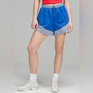 Lululemon Evergreen HR Short 4.5" wild bluebell/cascade blue/lavender dusk 4